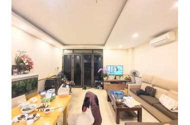 LIỀN KỀ VĂN QUÁN TT19 VỈA HÈ 2 BÊN KINH DOANH 99M 4T 8.8 TỶ